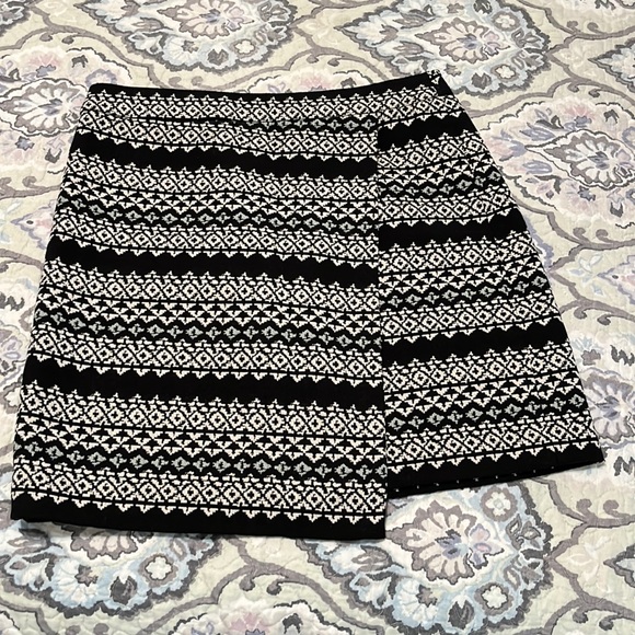 LOFT Skirt - Picture 6 of 6